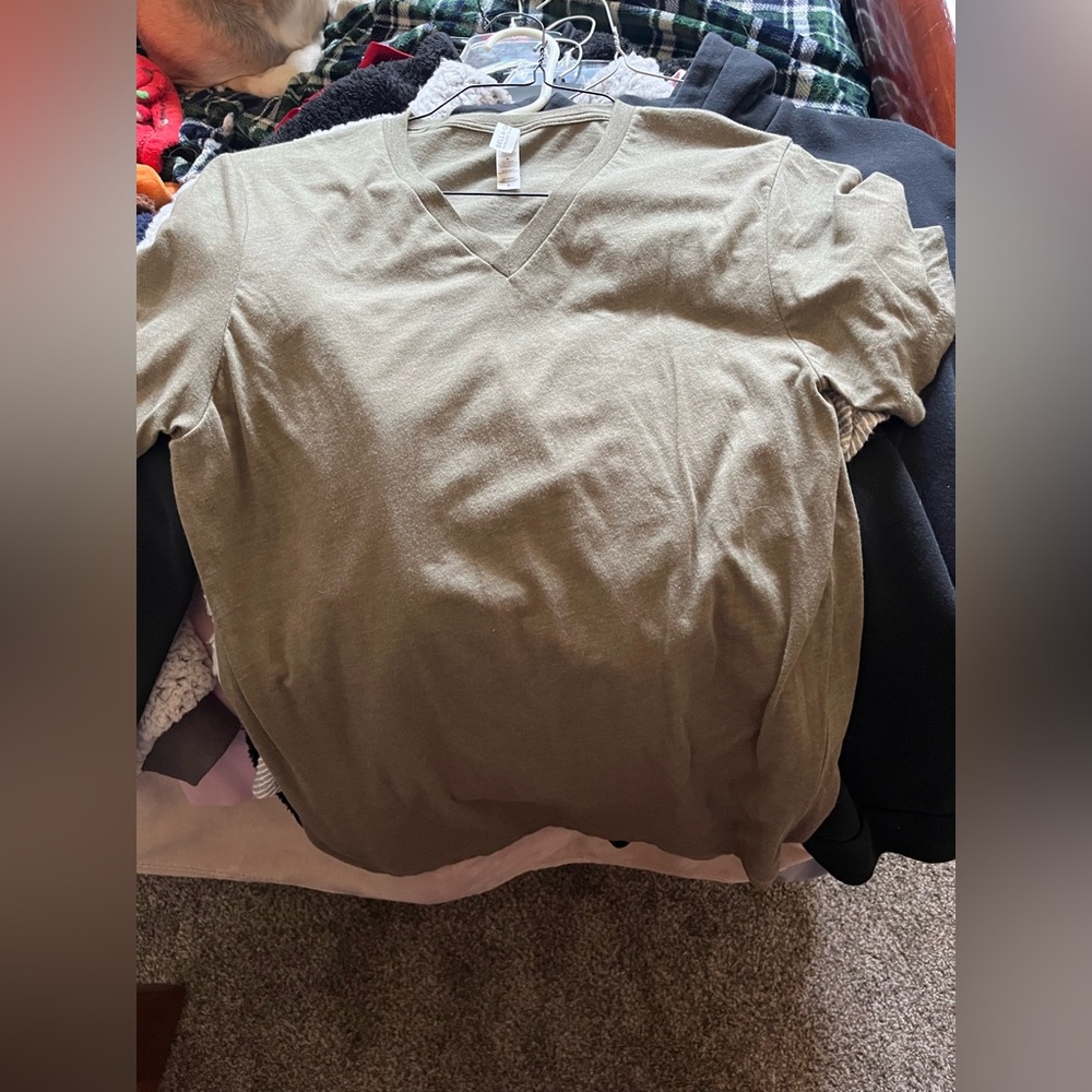 v neck t shirt